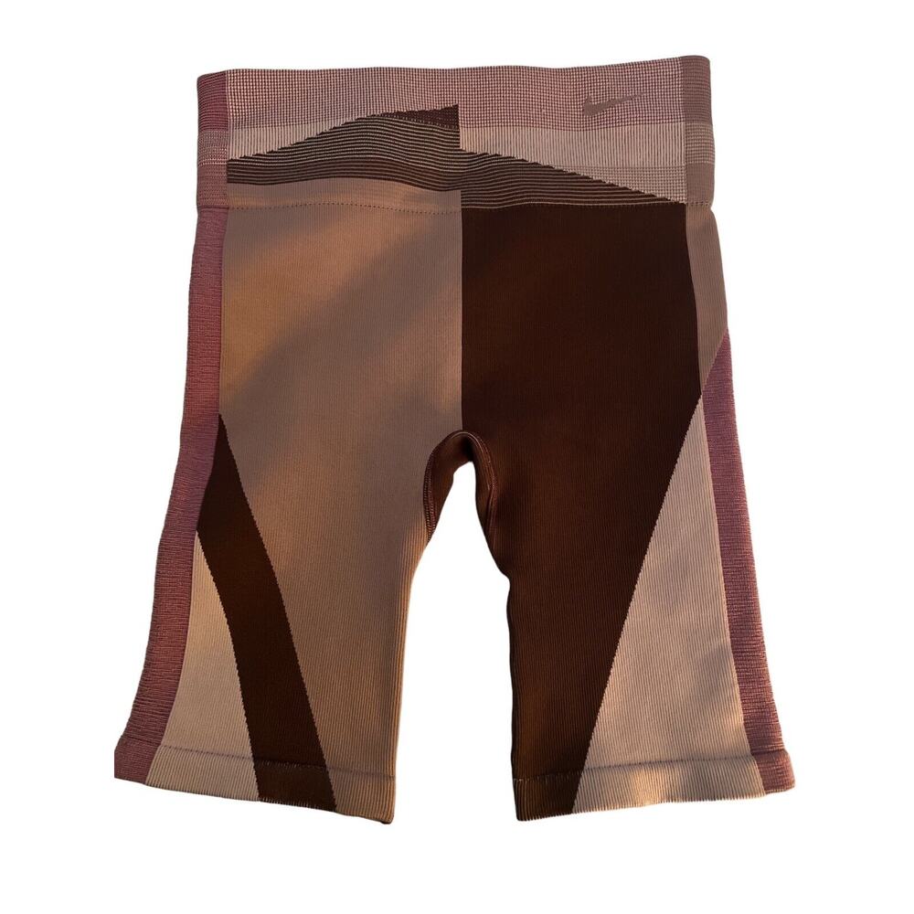 Nike Sculpt Tight Fit High Rise 8" Length Purple Colorblock Training Shorts Sz M